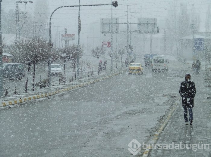 Doğu'da kar, Antalya'da deniz,kum,güneş