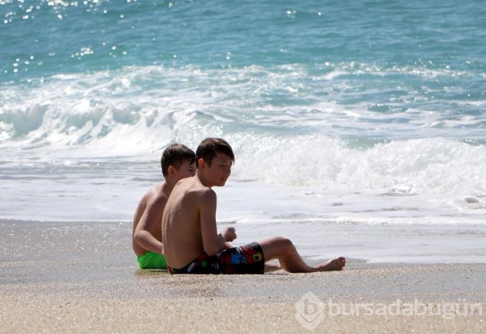 Doğu'da kar, Antalya'da deniz,kum,güneş