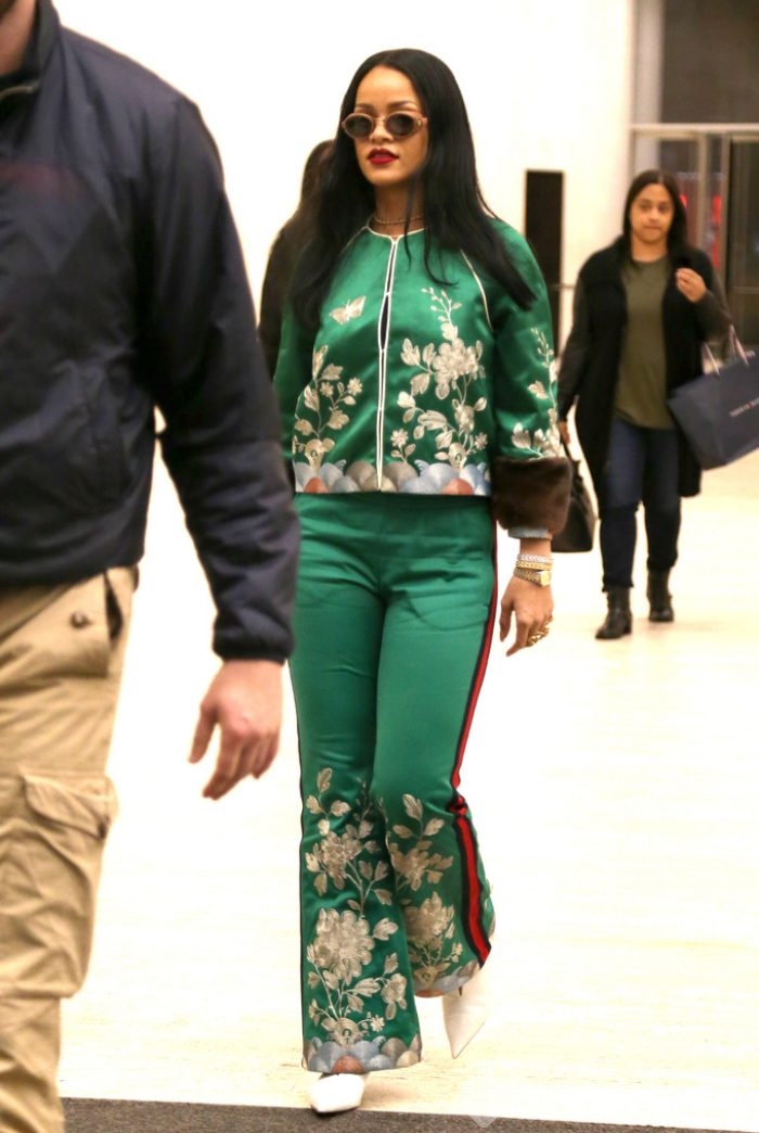 Rihanna yeşillere büründü