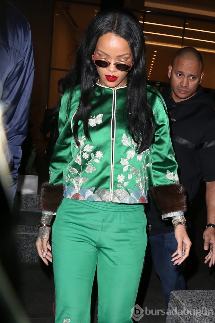 Rihanna yeşillere büründü