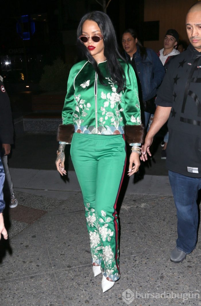 Rihanna yeşillere büründü