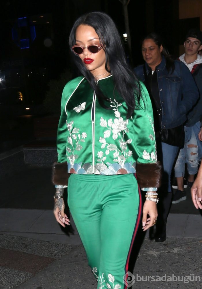 Rihanna yeşillere büründü