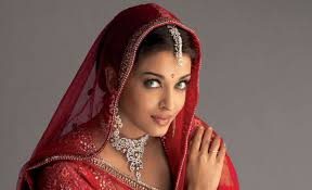 Karşınızda dünyanın en güzel Bollywood yıldızı Aishwarya Rai Bachchan