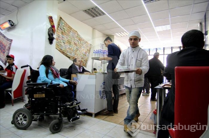 Müşterileri "engelsiz lokanta"yı çok sevdi