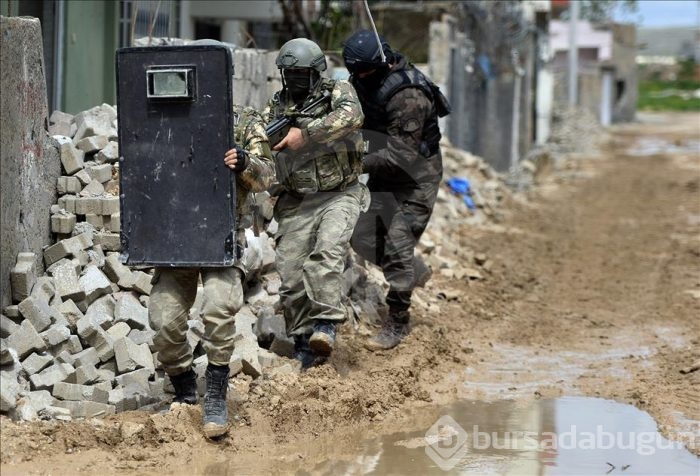 Teröristler "tuzak"larına Kur'an-ı Kerim'i de alet etti