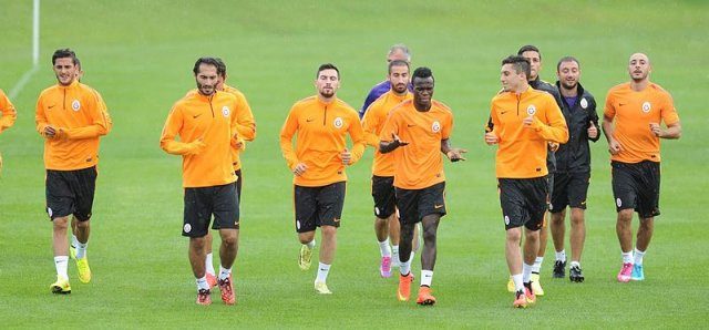 Galatasaray'da tam 8 futbolcu yolcu

