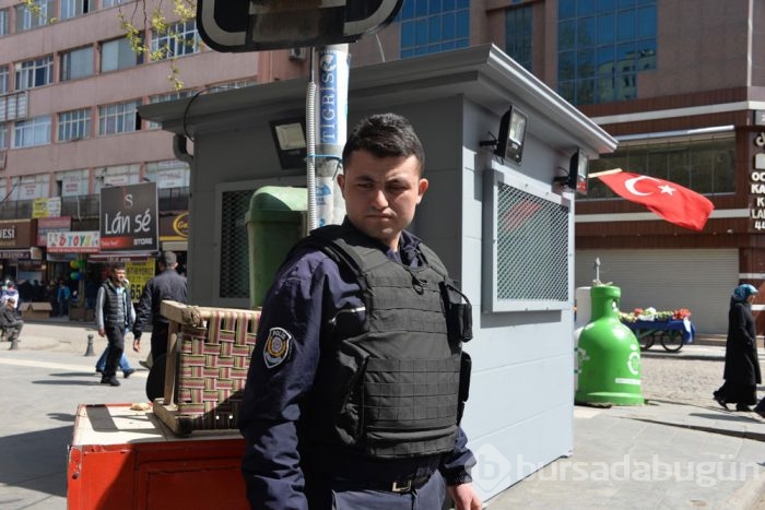 Diyarbakır'da birçok noktaya zırhlı kulübeler yerleştirildi!	
