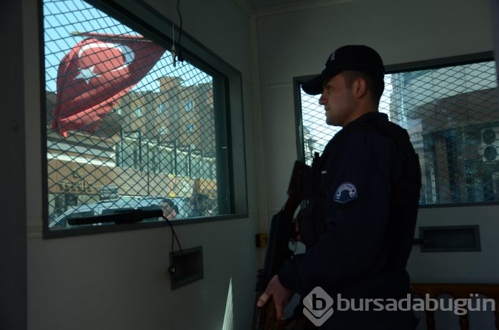 Diyarbakır'da birçok noktaya zırhlı kulübeler yerleştirildi!	