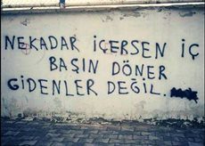 Romanlardan daha etkili ilginç duvar yazıları