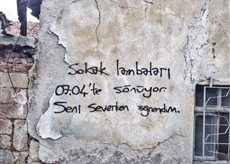 Romanlardan daha etkili ilginç duvar yazıları