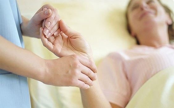 Kanser hastalarına bu 10 cümleyi kurmayın!