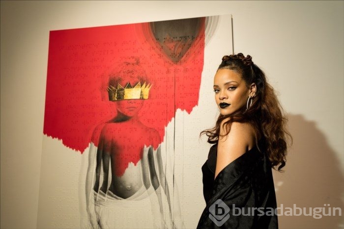 Rihanna yine şaşırtmayı başardı