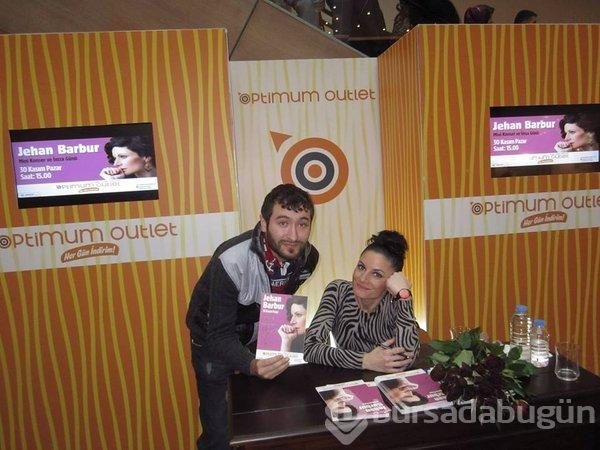 Yüzlerce ünlüyle fotoğraf çektirdi
