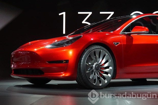 Tesla Model 3 görücüye çıktı

