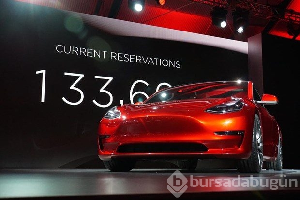 Tesla Model 3 görücüye çıktı
