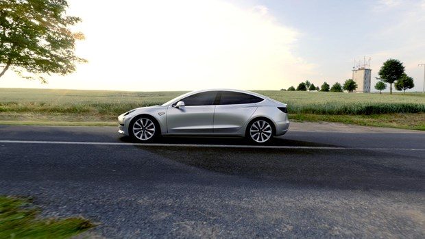 Tesla Model 3 görücüye çıktı
