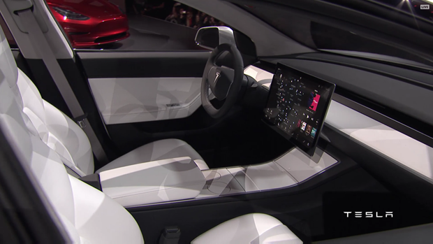 Tesla Model 3 görücüye çıktı
