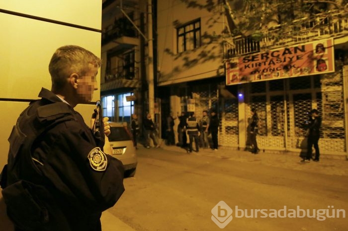 İzmir'de DEAŞ operasyonunda ele geçirilen mühimmat!	
