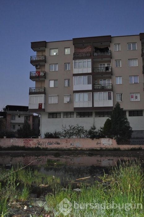İzmir'de DEAŞ operasyonunda ele geçirilen mühimmat!	
