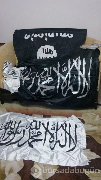 İzmir'de DEAŞ operasyonunda ele geçirilen mühimmat!	
