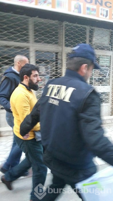 İzmir'de DEAŞ operasyonunda ele geçirilen mühimmat!	
