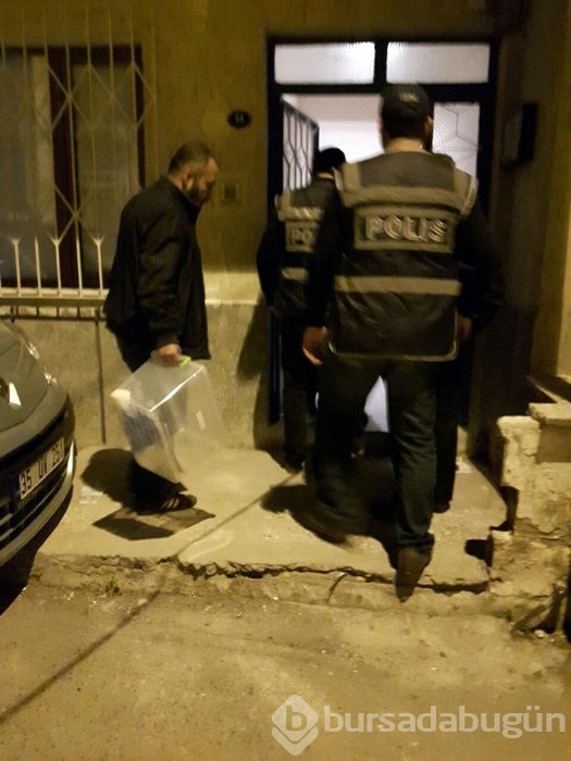 İzmir'de DEAŞ operasyonunda ele geçirilen mühimmat!	
