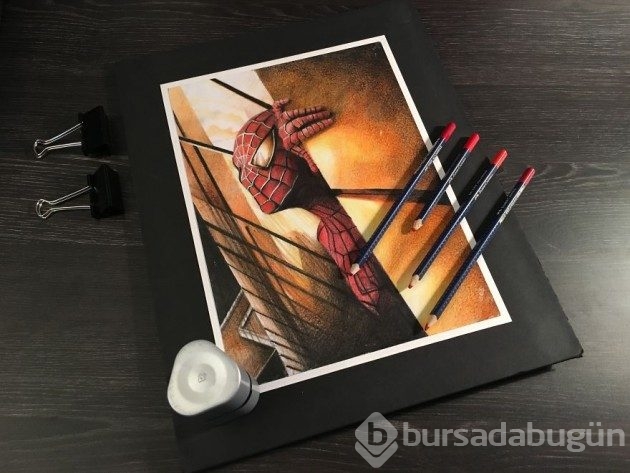 &#8203;Boyama kalemleriyle yapılmış 15 film afişi
