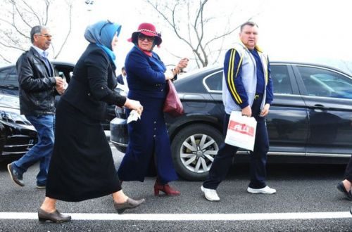 Belediye başkanı törene yetişmek için öyle bir yol seçti ki...
