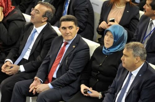 Belediye başkanı törene yetişmek için öyle bir yol seçti ki...
