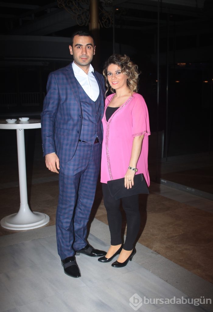Derya Tezyaparlar ile Orkun Yılmaz nişanlandı...