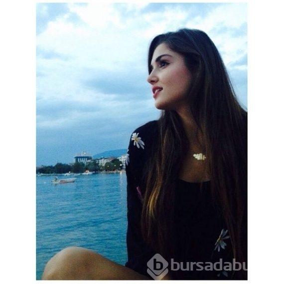 Hande Erçel ekranlara dönüyor