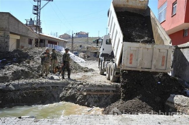 Yüksekova'ya özel harekat indirildi