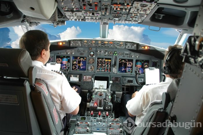 Herkes Türk pilotların peşinde