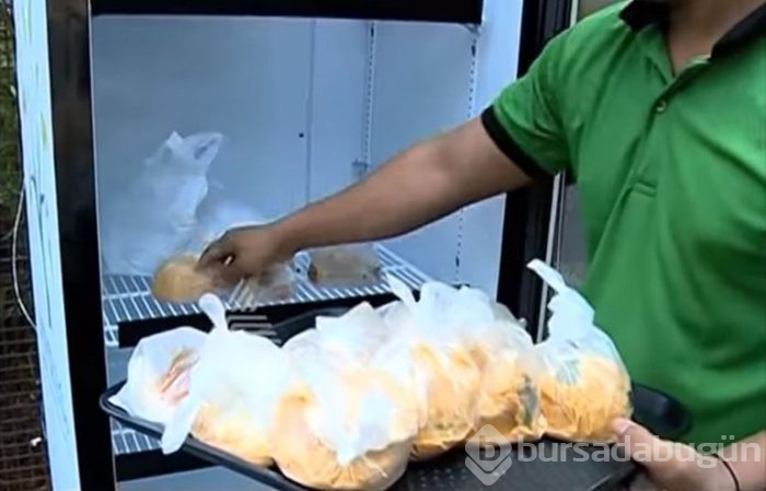 Bu restoran sokağa buzdolabı koydu, insanlık dersi verdi