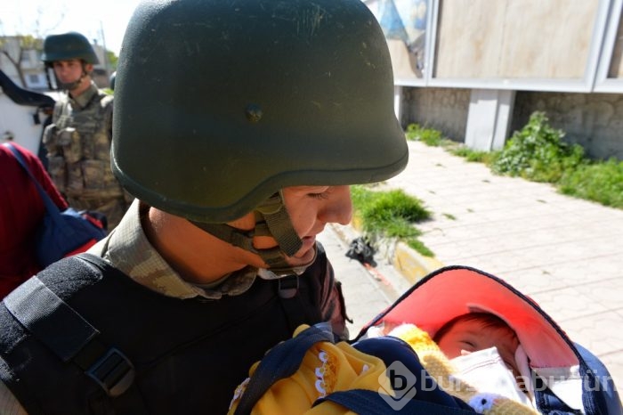 Nusaybin'de ailelere mehmetçikten yardım eli