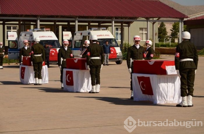 Mardin'de şehitler için tören