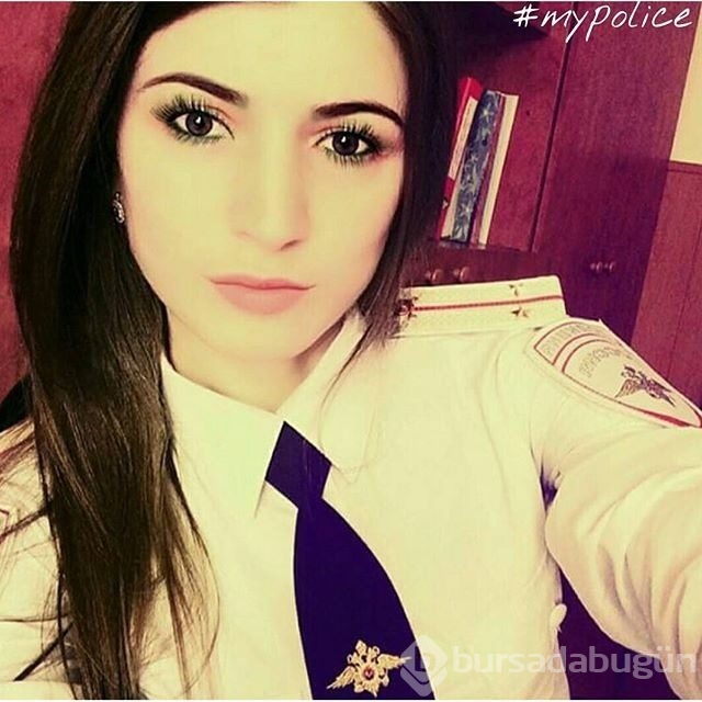 Manken gibi Rus kadın polisler