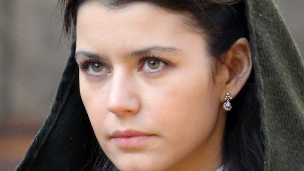 Beren Saat, muhasebecisini 1 yıl 3 ay hapse mahkum ettirdi