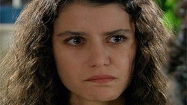 Beren Saat, muhasebecisini 1 yıl 3 ay hapse mahkum ettirdi