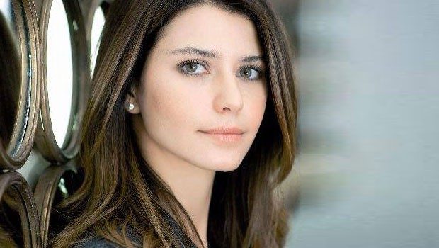 Beren Saat, muhasebecisini 1 yıl 3 ay hapse mahkum ettirdi