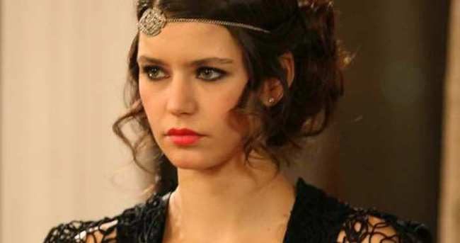 Beren Saat, muhasebecisini 1 yıl 3 ay hapse mahkum ettirdi