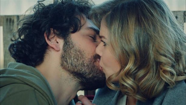 "Hayat Şarkısı" sosyal medyayı salladı!