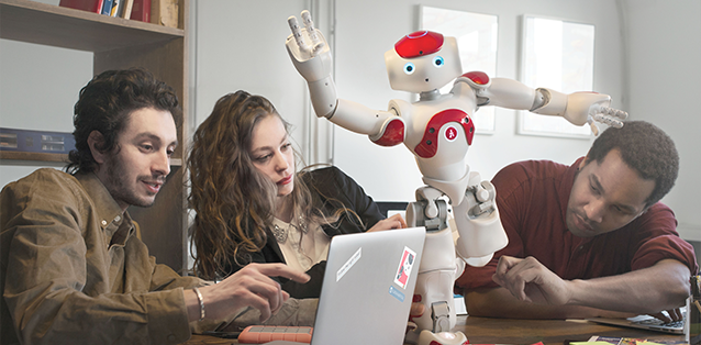 İnsanlar robotlar ile cinsel deneye sokuldu