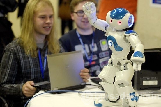 İnsanlar robotlar ile cinsel deneye sokuldu