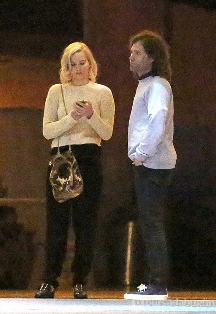Jennifer Lawrence arkadaşının aşkıyla
