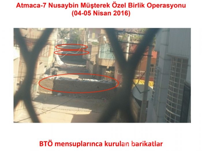 Nusaybin'de patlayıcılar özel birlik tarafından tespit edilerek, imha ediliyor	
