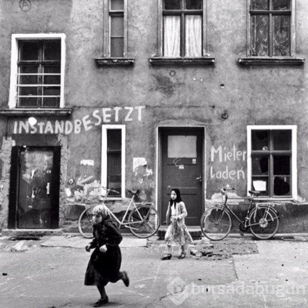 Yurt dışında yaşayan vatandaşlarımıza ait 22 tarihi fotoğrafla 'Gurbette Olmak'