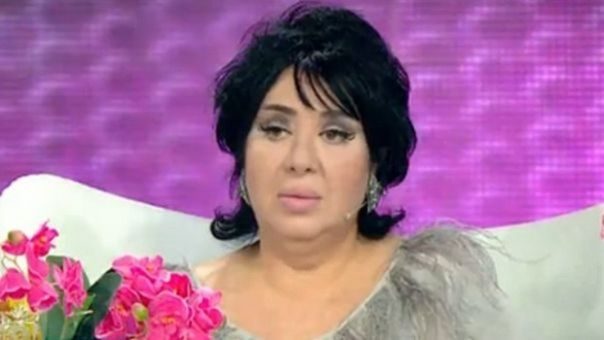 Nur Yerlitaş: Meme estetiği düşünüyorum
