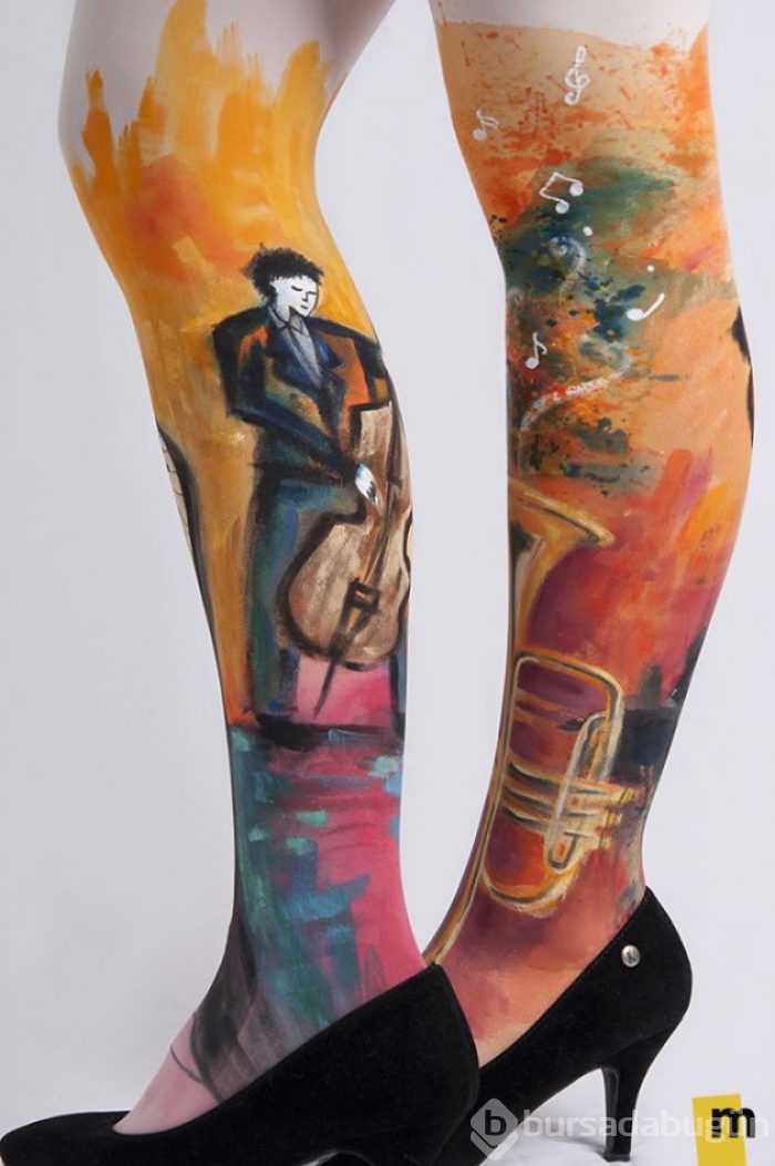 &#8203;Külotlu çorap üzerine yapılmış sanat eserleri

