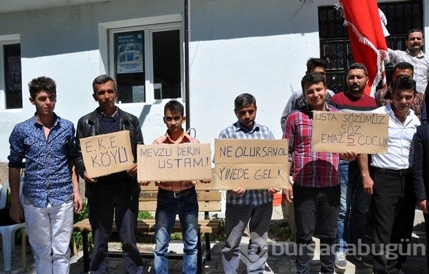 Gençlerden "evlenememe" eylemi